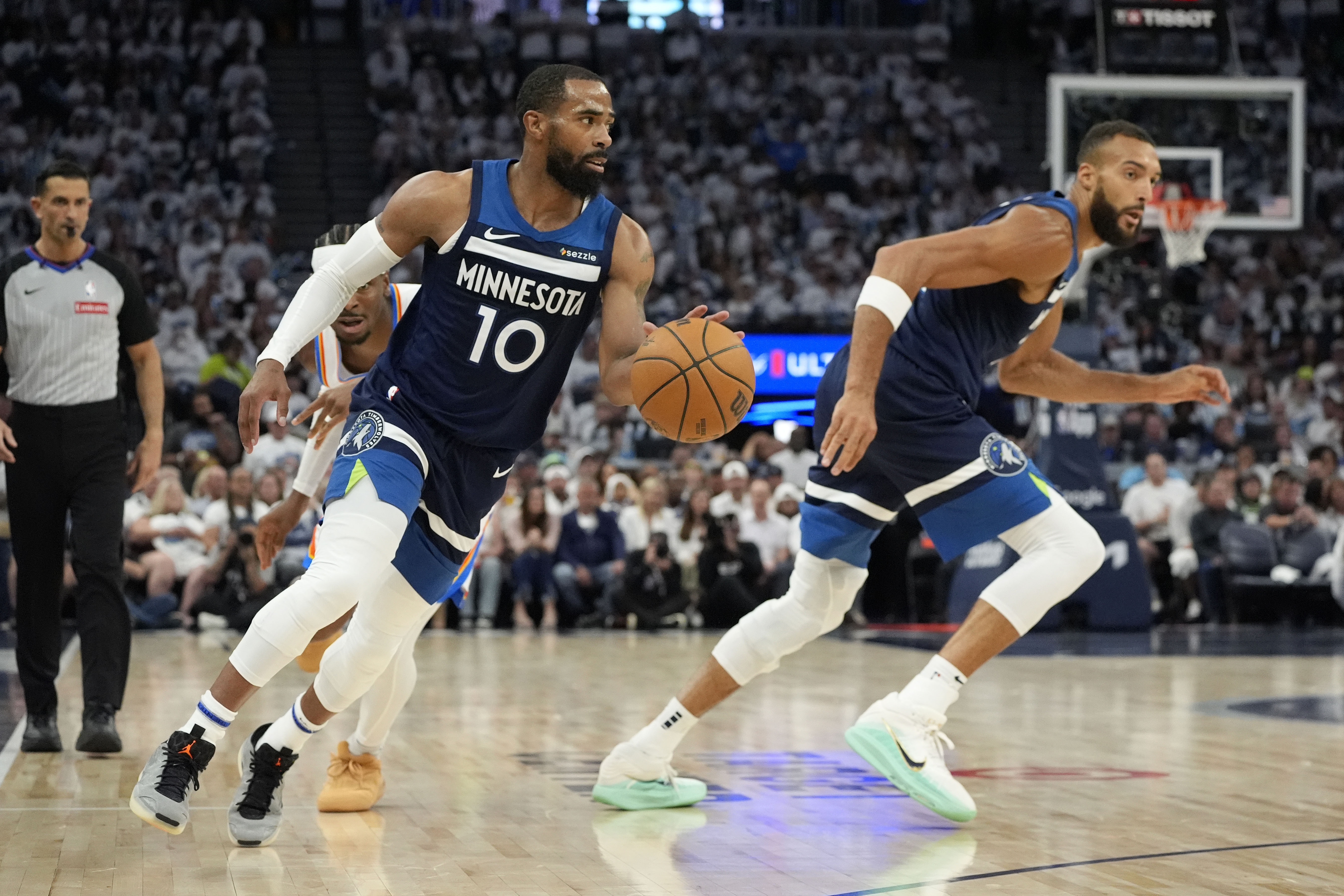 戈貝爾解讀康利關(guān)鍵球 森林狼加時險勝火箭