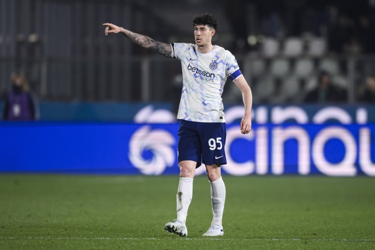 羅馬諾確認(rèn)巴薩接觸巴斯托尼 國(guó)米標(biāo)價(jià)超5000萬歐