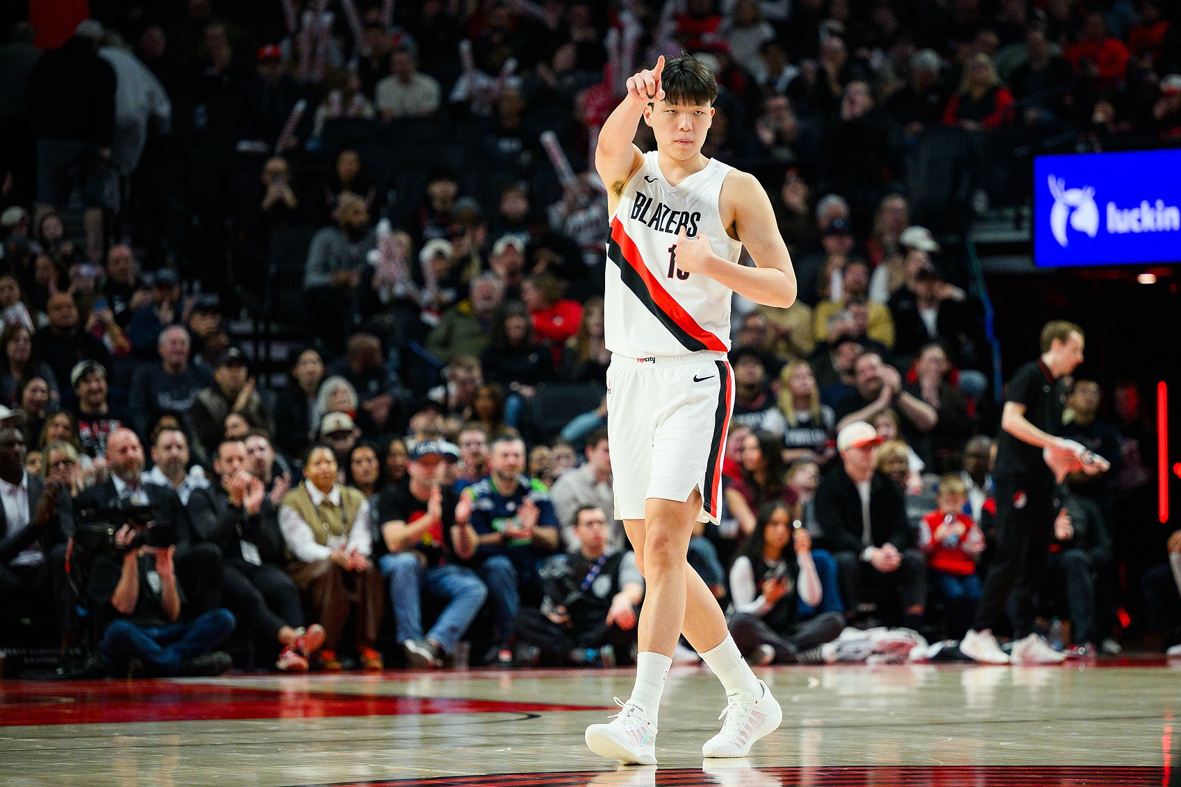 開拓者違規(guī)接觸楊瀚森遭聯(lián)盟重罰 球隊(duì)主動(dòng)報(bào)告接受裁決