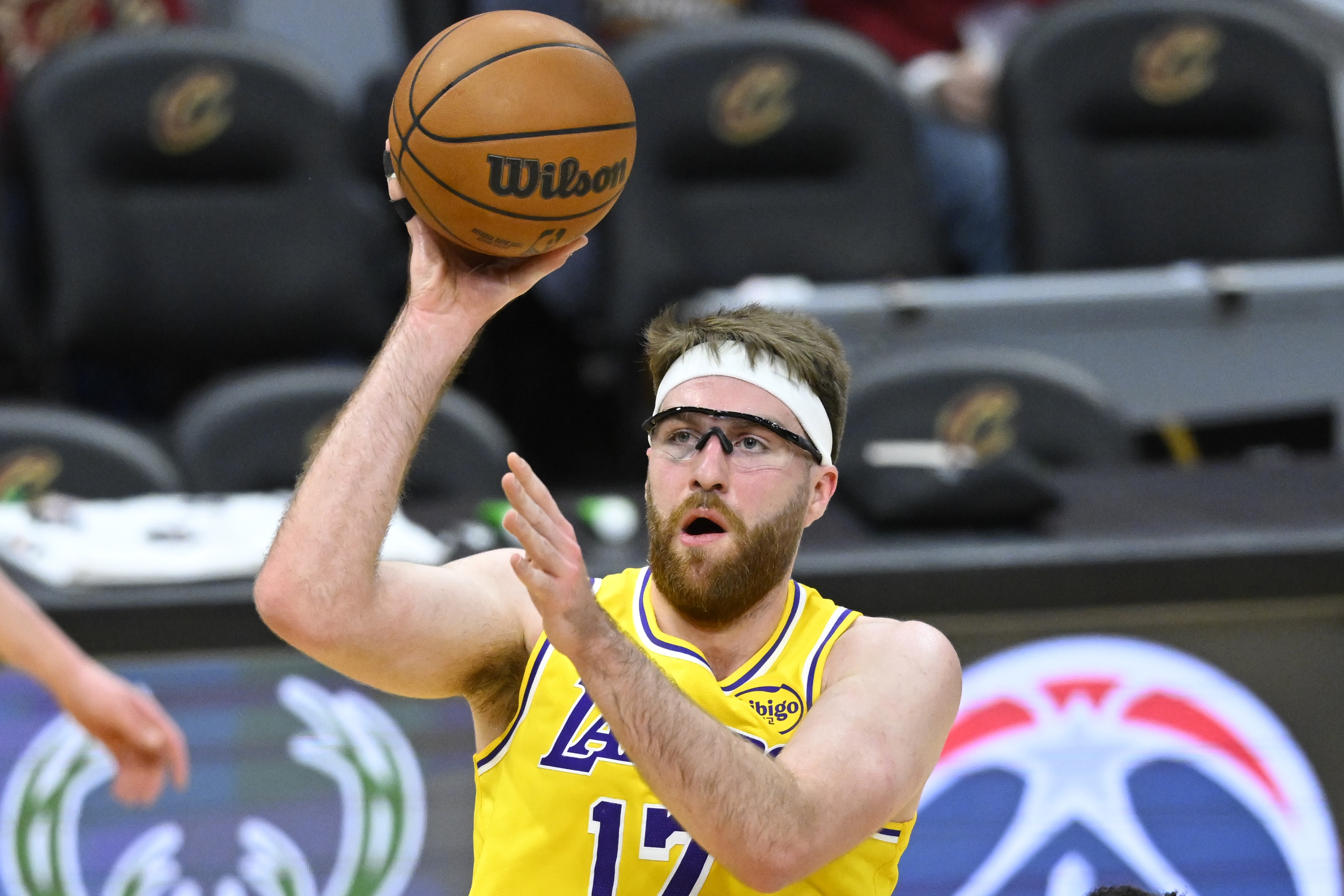 蒂米13中9高效砍26+8+5 南灣湖人輕取毒蛇晉級在望