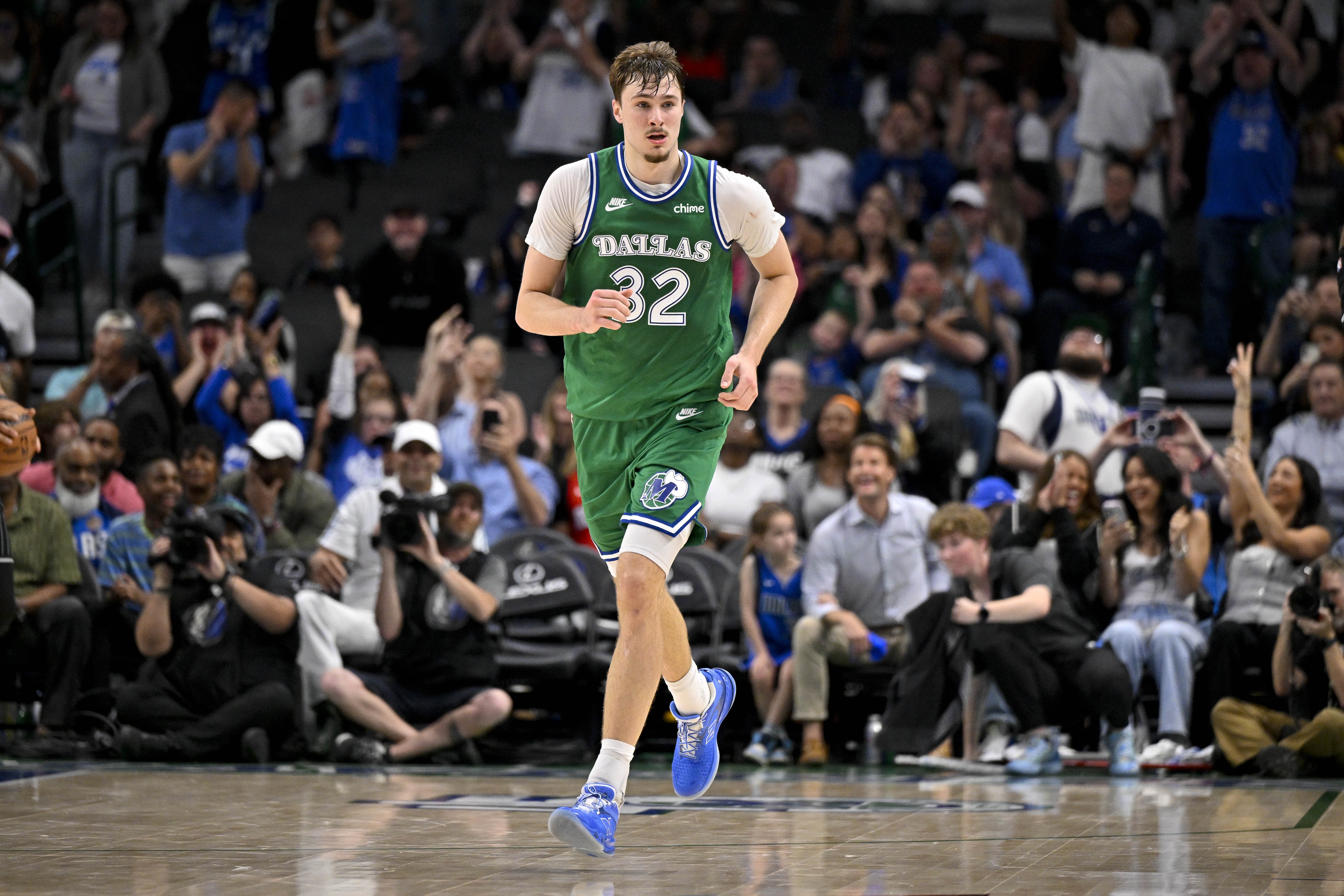 弗拉格51分擊穿獨(dú)行俠 布威直言最佳新秀無懸念