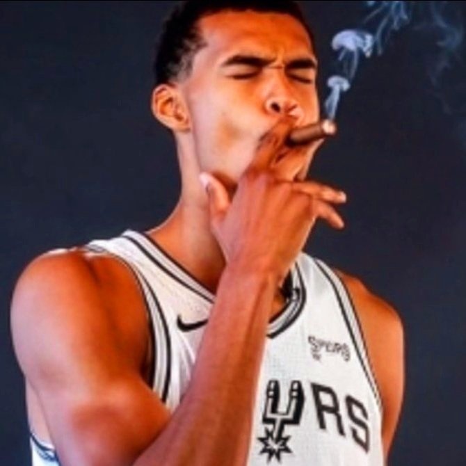 文班亞馬35分創(chuàng)隊(duì)史季后賽首秀紀(jì)錄 馬刺主場力克開拓者