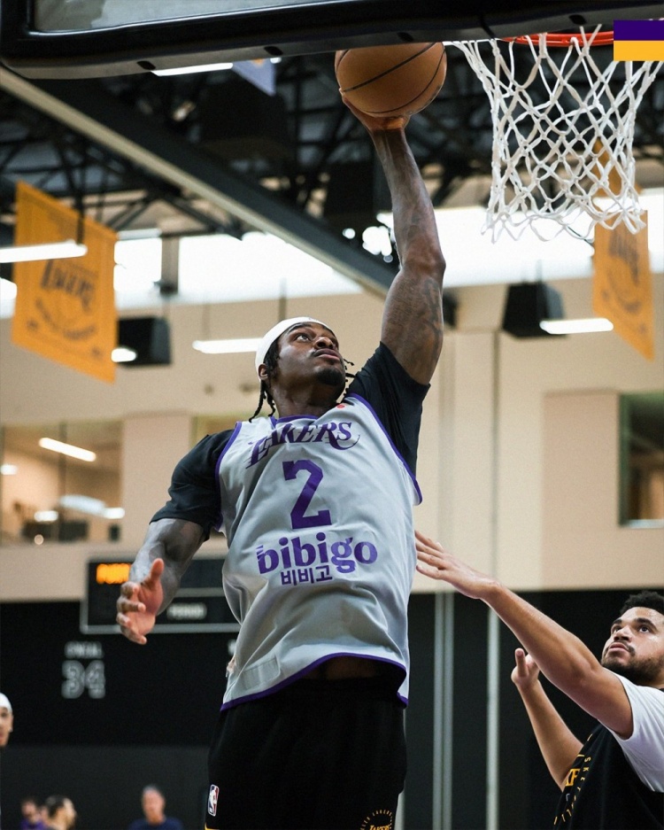 湖人備戰(zhàn)火箭G2 官推發(fā)布訓(xùn)練圖集