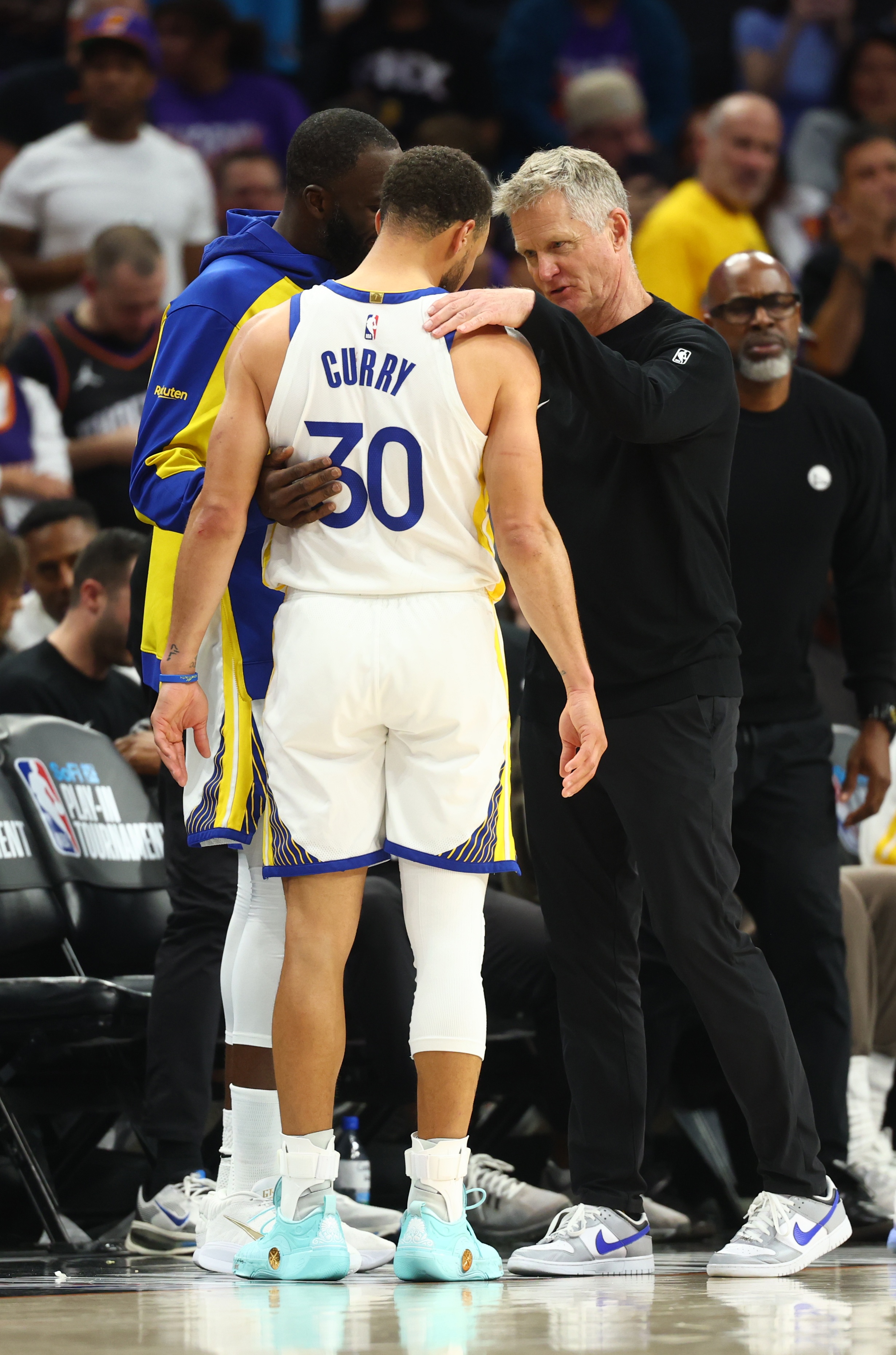 灣區(qū)名記曝科爾離隊(duì)傾向 直言庫(kù)追組合巔峰窗口已關(guān)閉