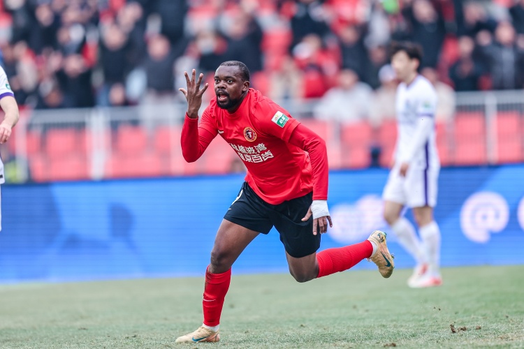 遼寧德比前瞻 鐵人身價占優(yōu)經(jīng)驗(yàn)成疑 英博客場戰(zhàn)力待檢驗(yàn)