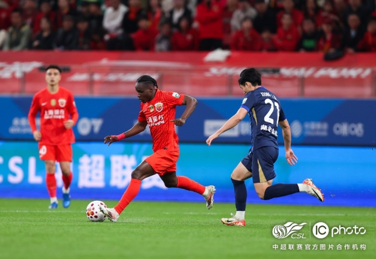 海港主場(chǎng)4-0完勝三鎮(zhèn)，安佩姆首球+劉祝潤(rùn)傳射