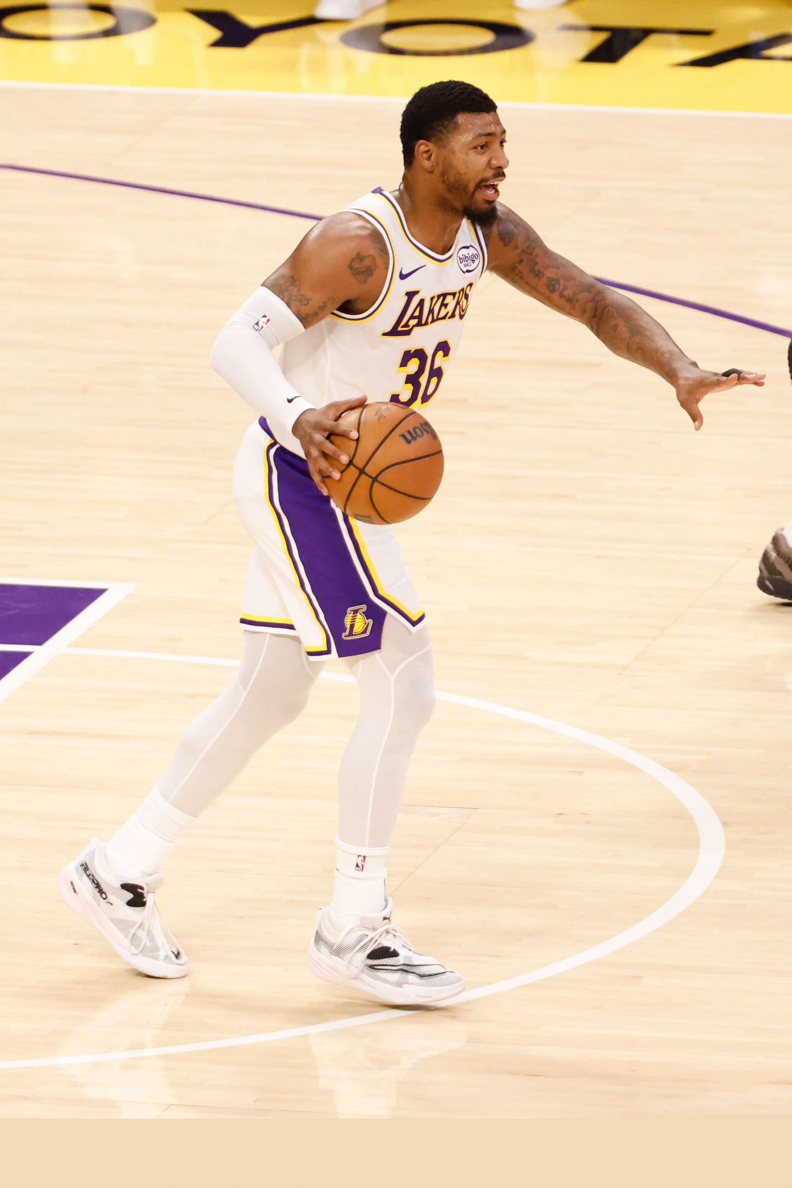 阿里納斯：斯瑪特總想當魔術師，又愛又恨