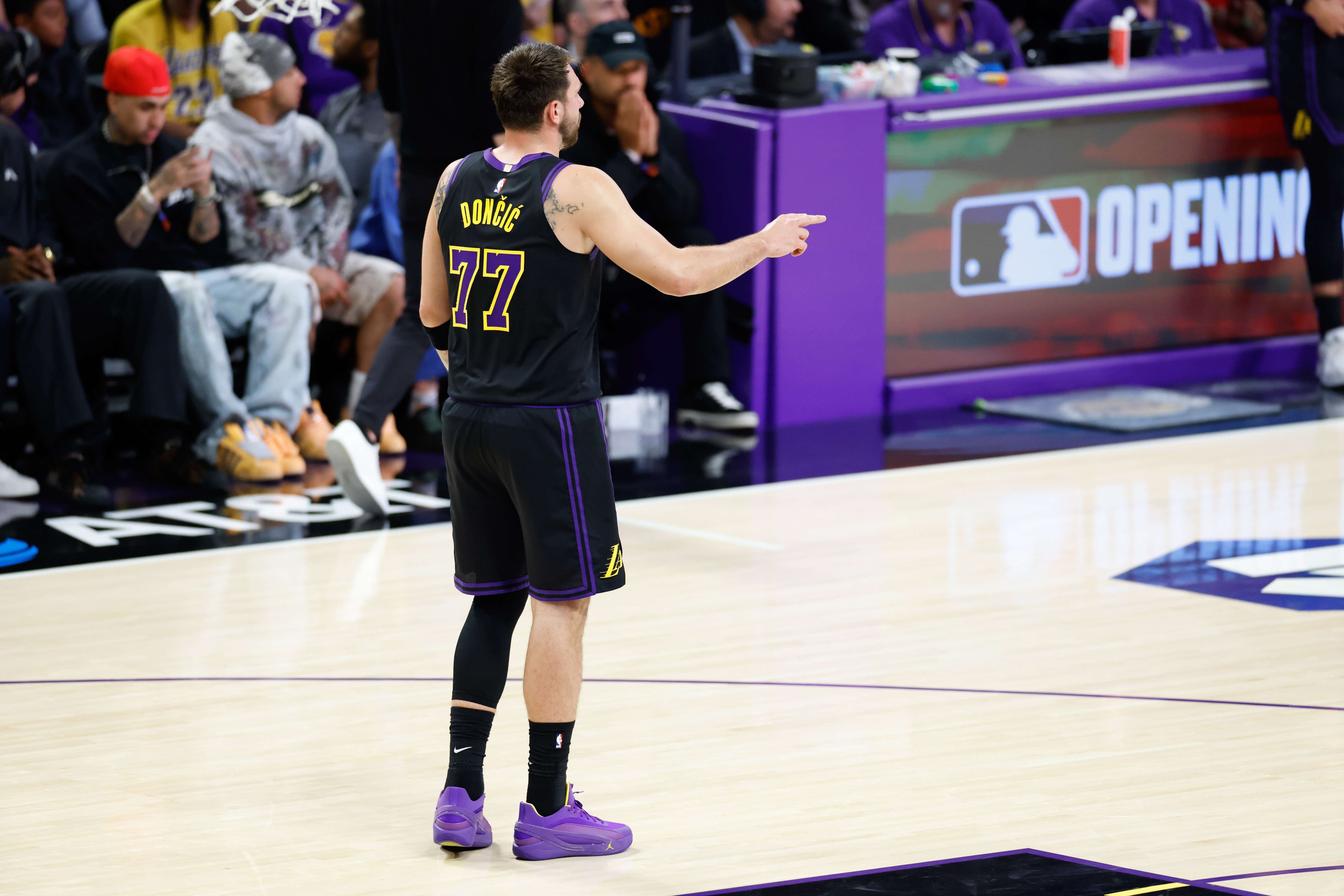 韋德評(píng)東契奇坎寧安特例：NBA開了先例，人人都會(huì)申訴