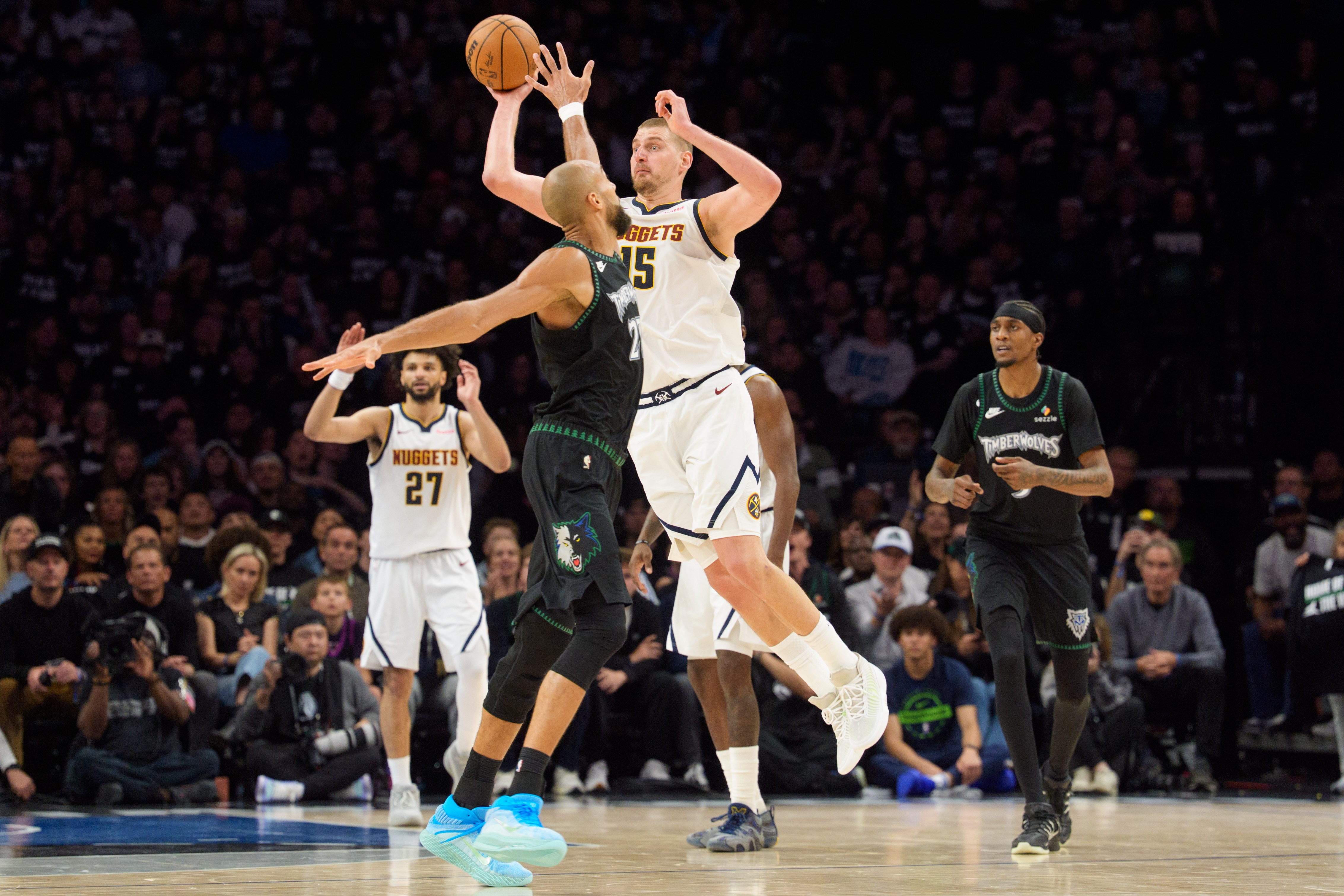 森林狼連傷兩將，格林預(yù)估系列賽將拖入搶七