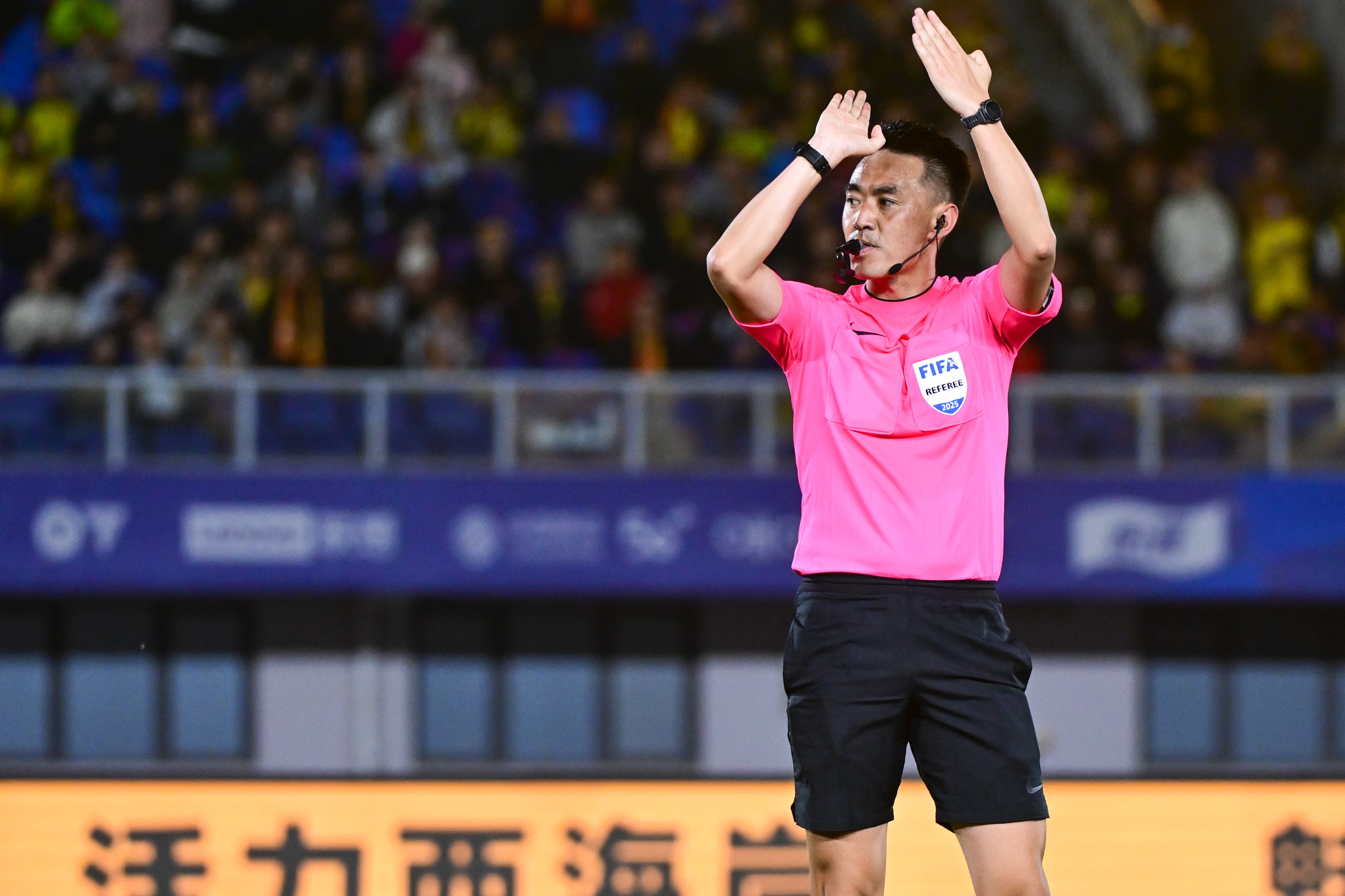 中國(guó)裁判組再獲亞足聯(lián)重用，杜健鑫、湯朝入選U17亞洲杯執(zhí)法名單