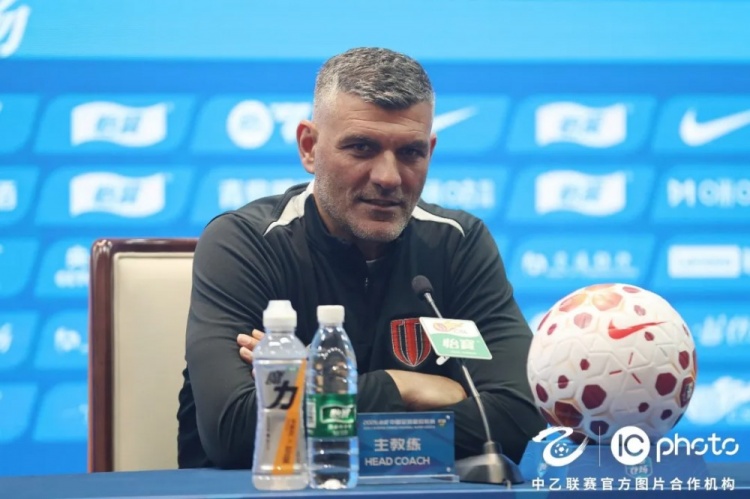 成都蓉城客戰(zhàn)申花 阿洛伊西強(qiáng)調(diào)防守反擊效率