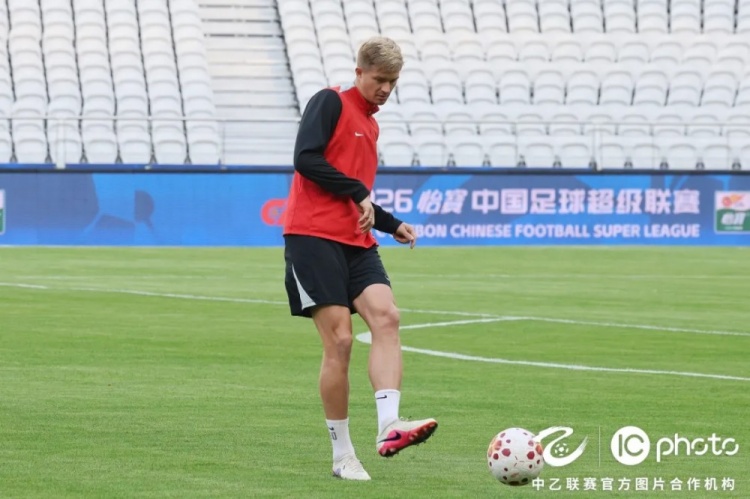 成都蓉城客戰(zhàn)申花 阿洛伊西強(qiáng)調(diào)防守反擊效率