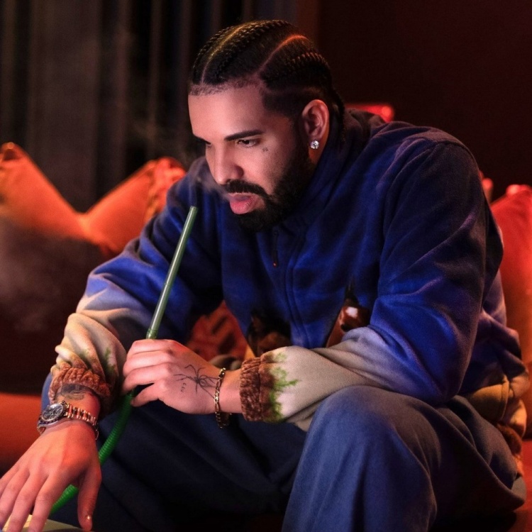 Drake新歌炮轟詹姆斯：靠換隊(duì)成就生涯，稱自己才是真男人