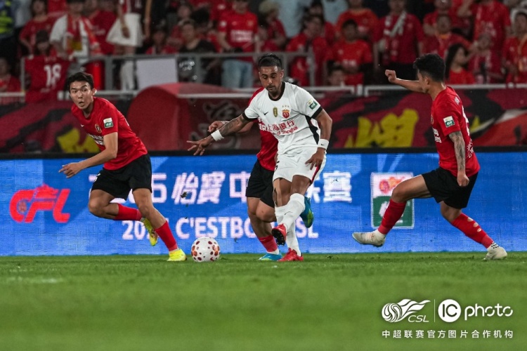 姆本扎+熱菲尼奧三分鐘兩球逆轉(zhuǎn)，海港客場2-3遭鐵人楠波灣絕殺